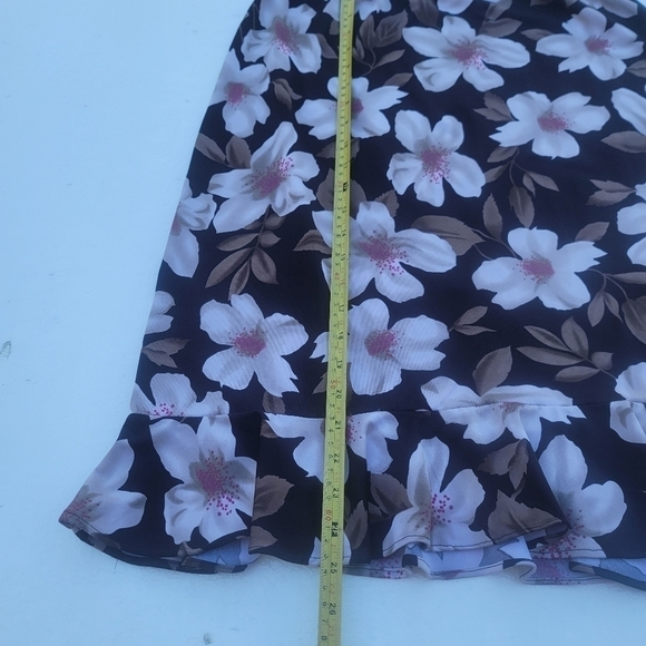 Tapemeasure Women’s Brown & White Stretch Floral Skirt Ruffles Elastic Waist M - Picture 7 of 9